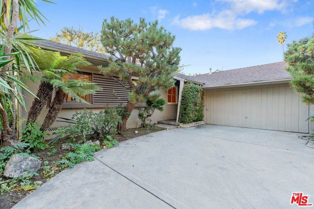 3129 Butler Avenue - Photo 1