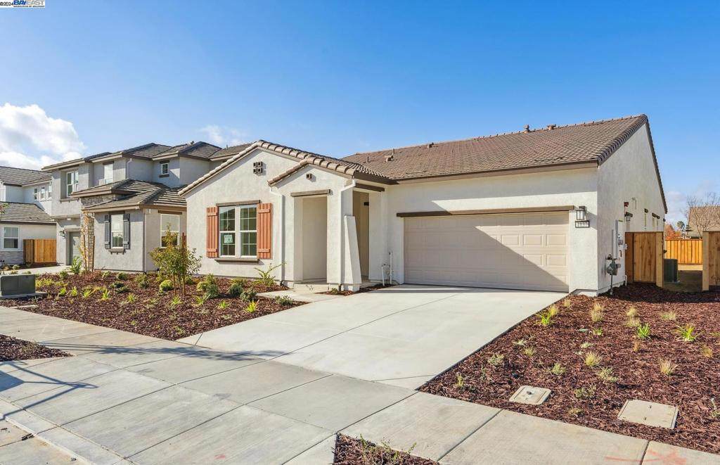 1137 Bradbury Dr - Photo 1