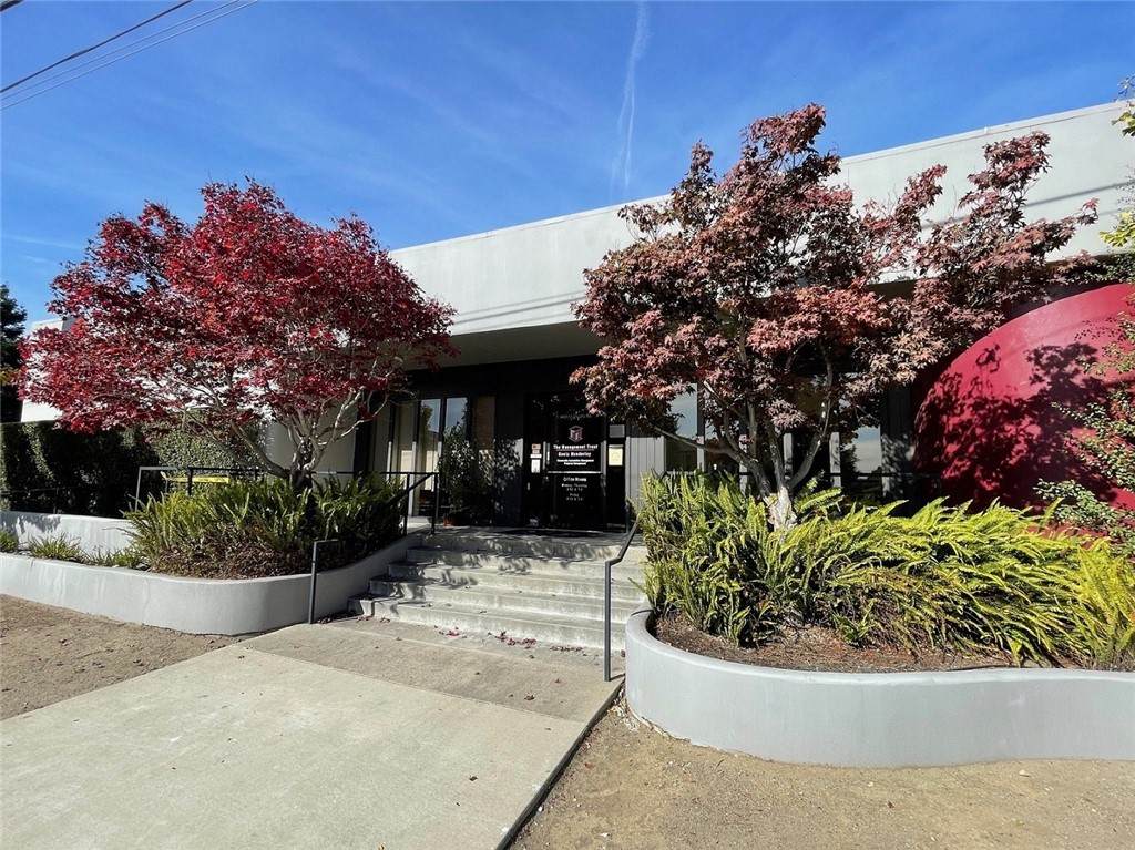 1400 Madonna Road - Photo 1