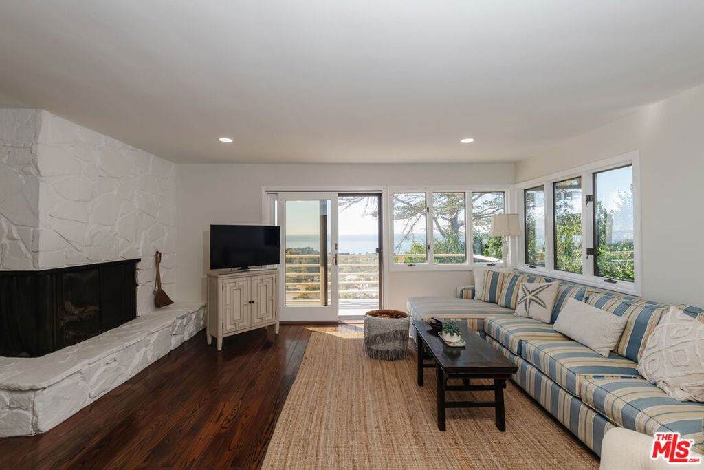 https://bt-photos.global.ssl.fastly.net/socal/orig_boomver_1_373665292-2.jpg