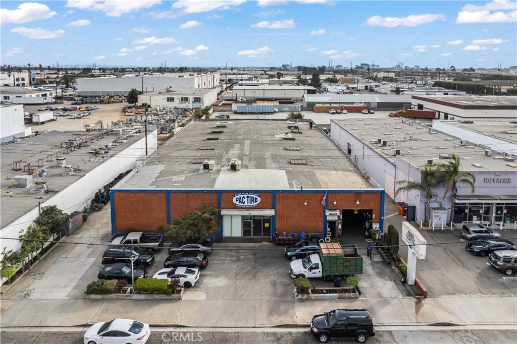 https://bt-photos.global.ssl.fastly.net/socal/orig_boomver_1_373680745-2.jpg