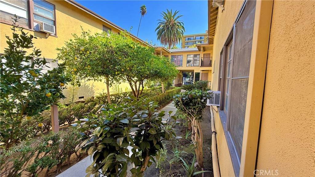 https://bt-photos.global.ssl.fastly.net/socal/orig_boomver_1_373689397-2.jpg