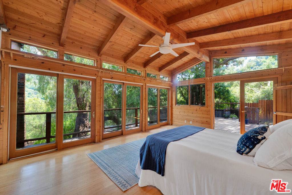 518 Fernwood Pacific Drive - Photo 1