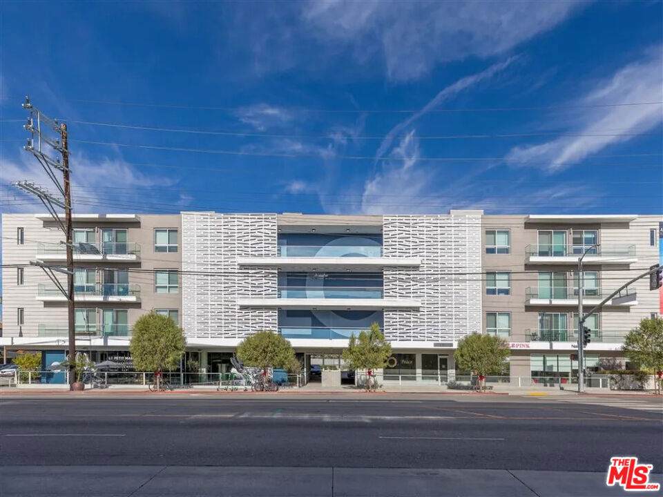 710 El Centro Avenue - Photo 1