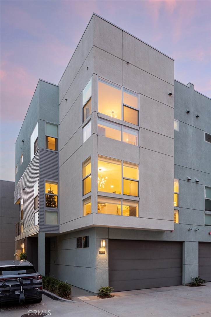 143 Tribeca Way - Photo 1