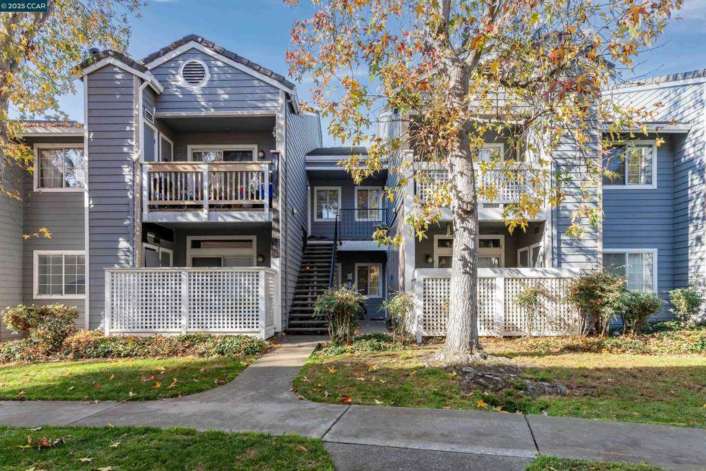 611 Waterford Pl - Photo 1