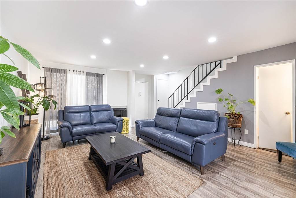 9625 Sepulveda Boulevard - Photo 1