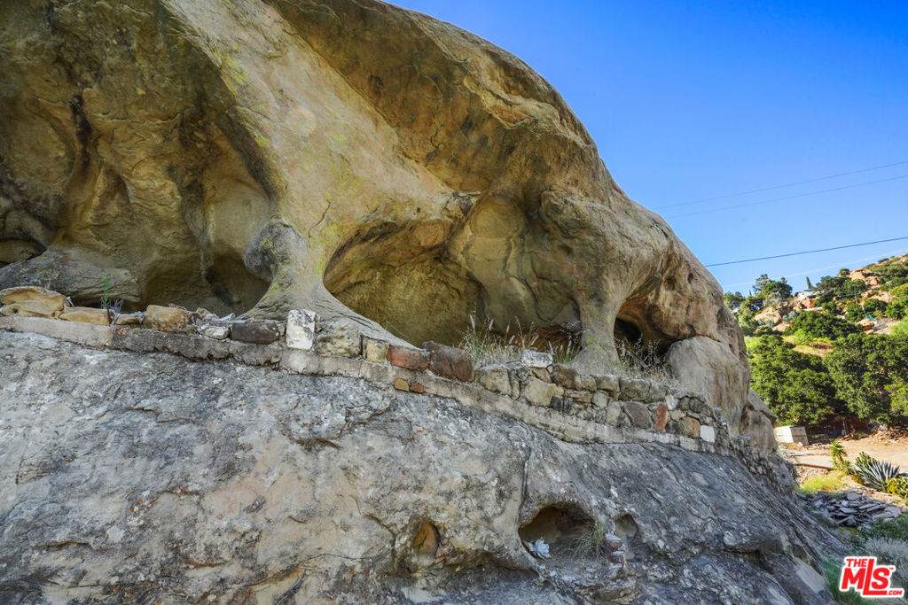 585 Box Canyon - Photo 1