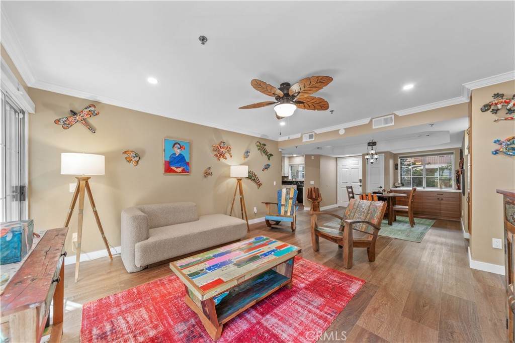 801 Pine Avenue - Photo 1