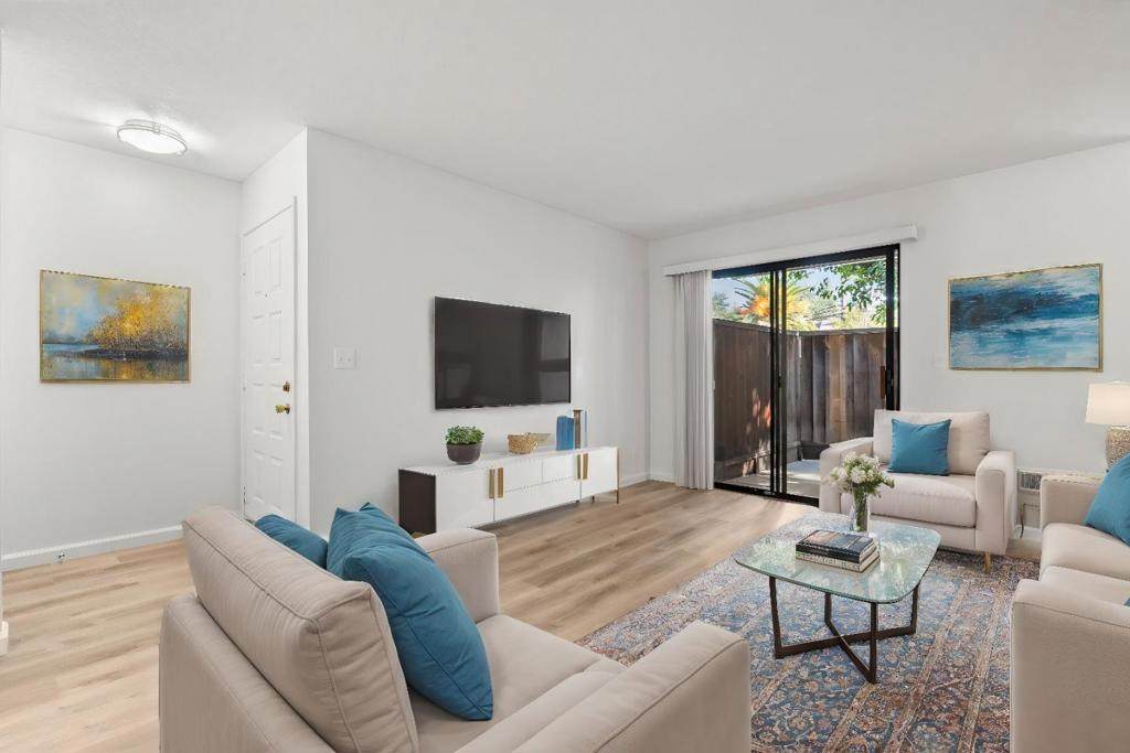 1376 Palm Street - Photo 1