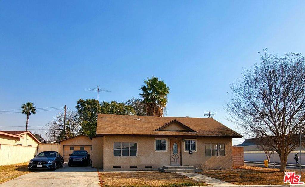 1760 Vecino Avenue - Photo 1