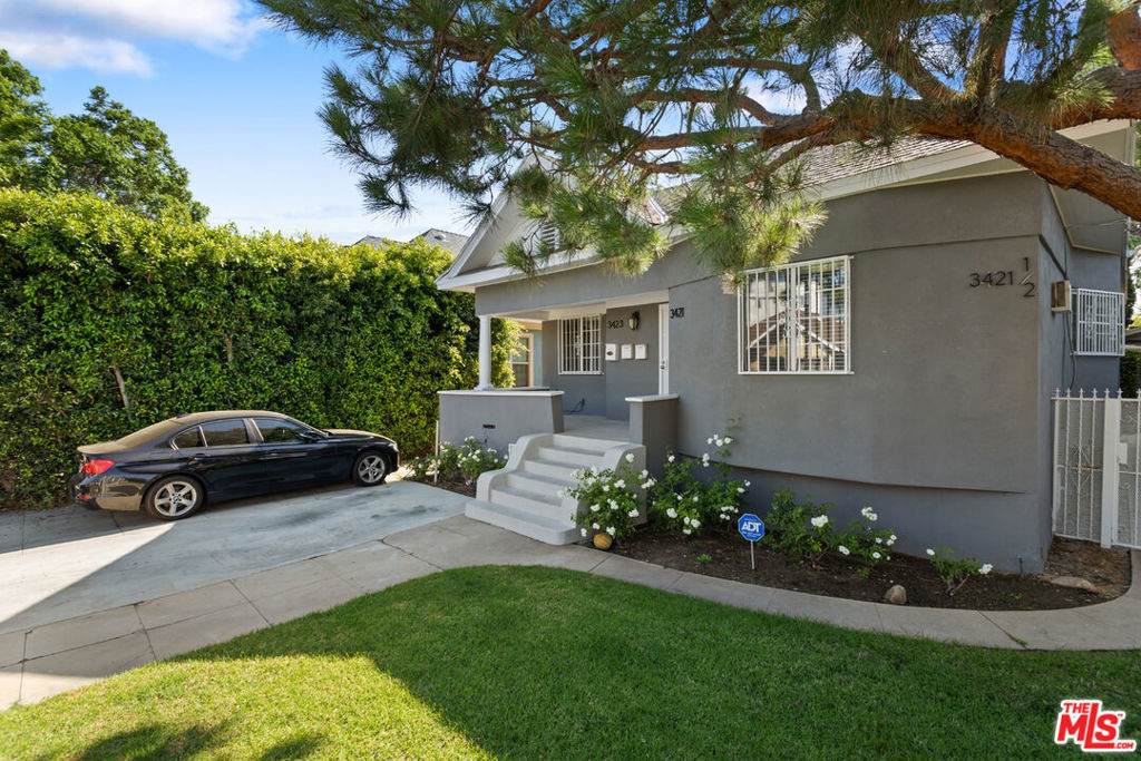 3421 Walton Avenue - Photo 1