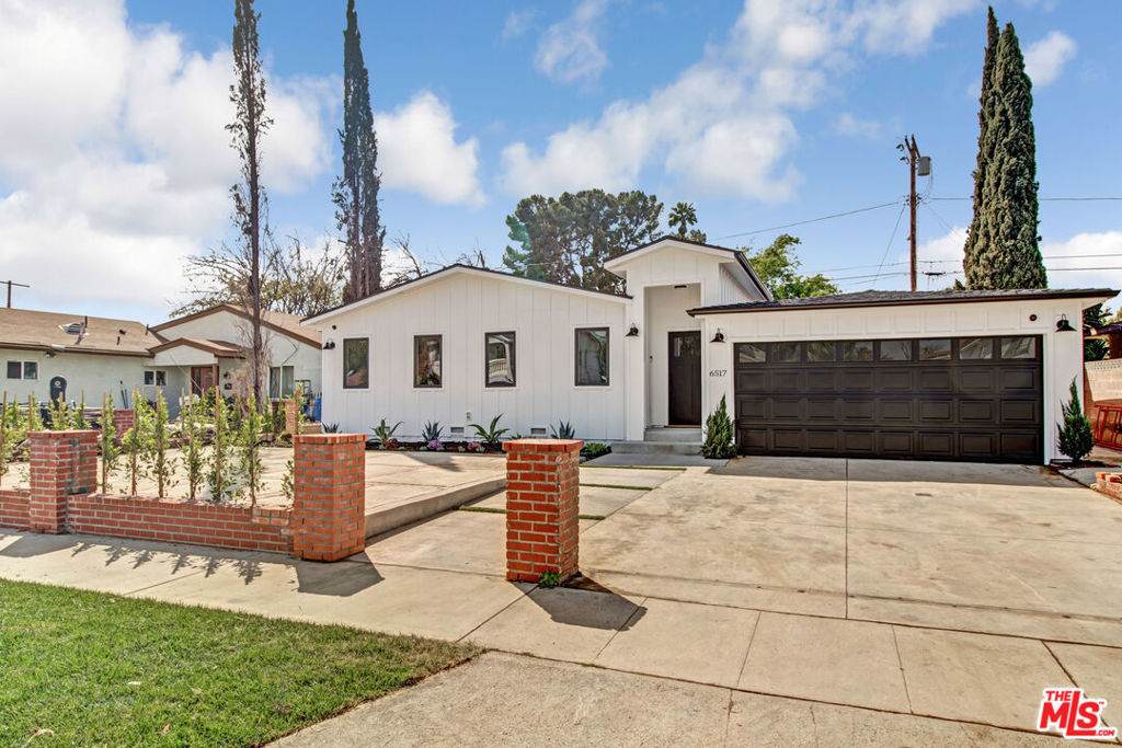 6517 Longridge Avenue - Photo 1