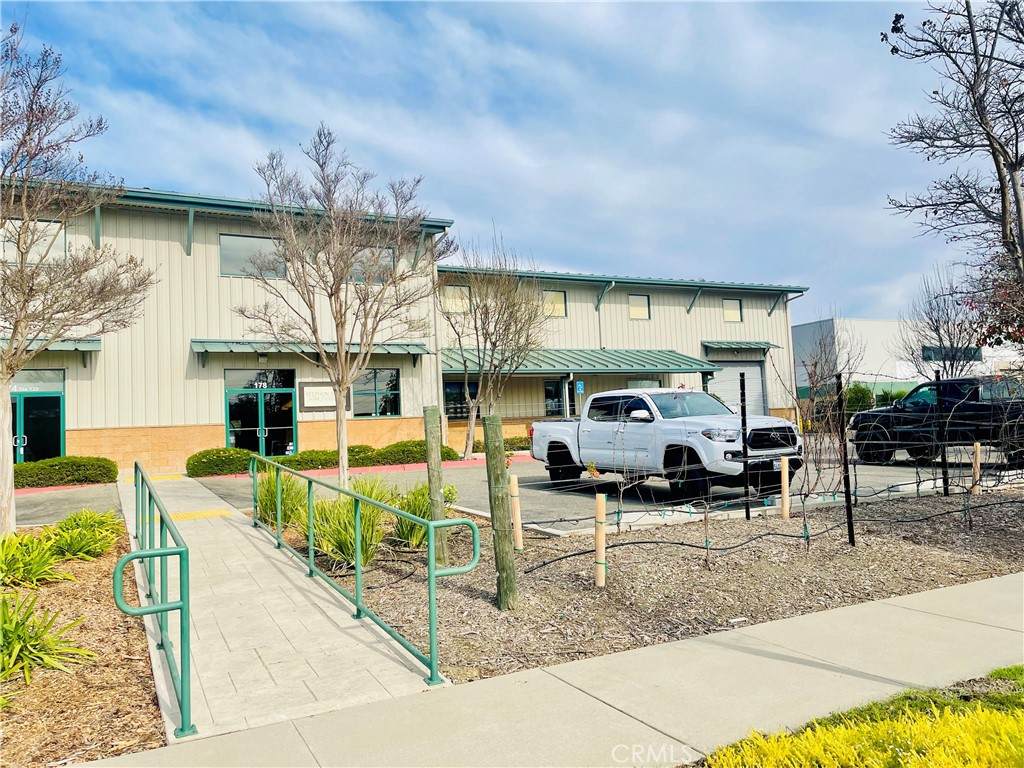 178 Suburban Road - Photo 1