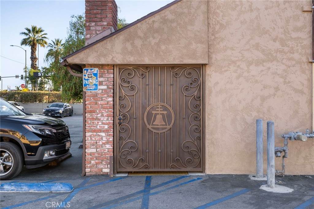 https://bt-photos.global.ssl.fastly.net/socal/orig_boomver_1_373882701-2.jpg
