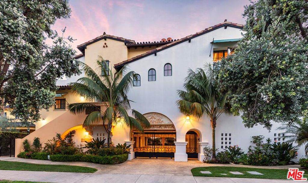 211 Bath Street - Photo 1