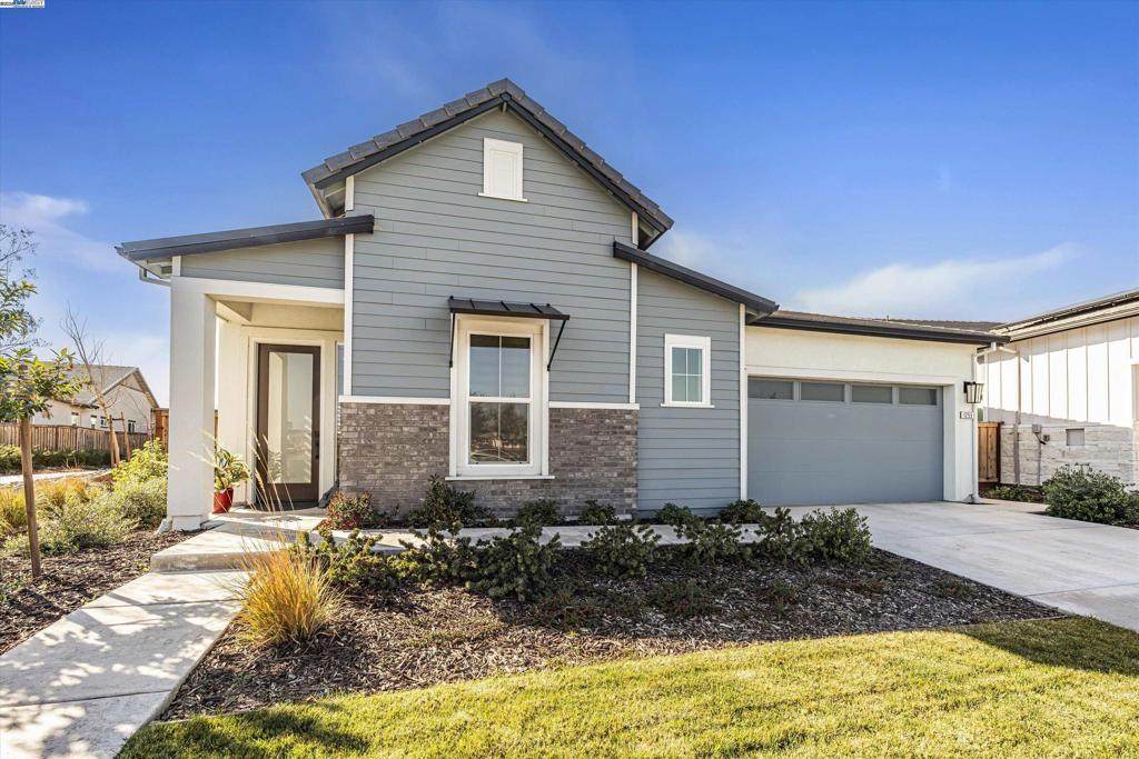 1255 Parkcrest Cir - Photo 1