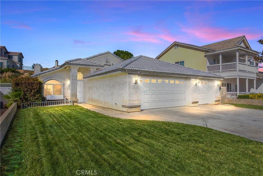 13900 Spring Valley Pkwy - Photo 1