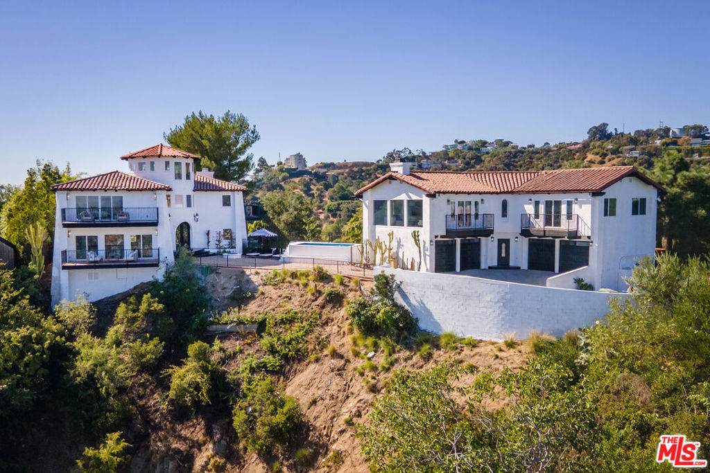 8300 Grand View Drive - Photo 1