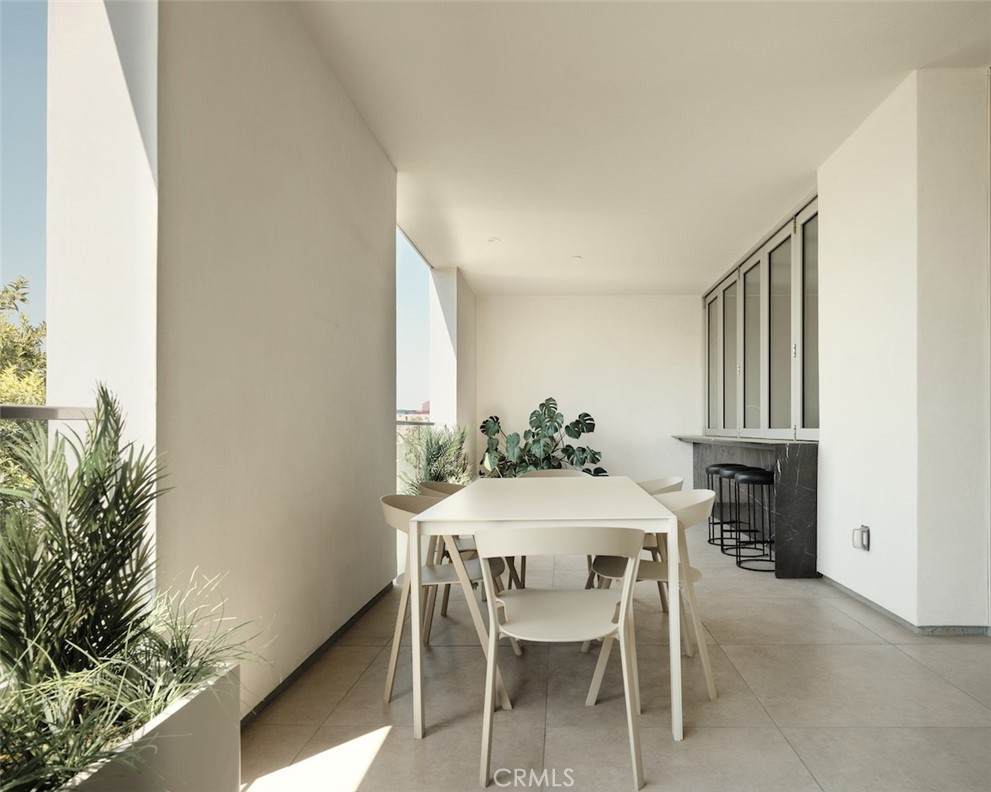 838 Kings Road - Photo 1
