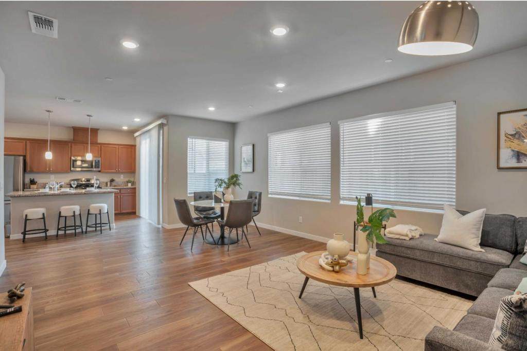 1618 Pagoda Lane - Photo 1