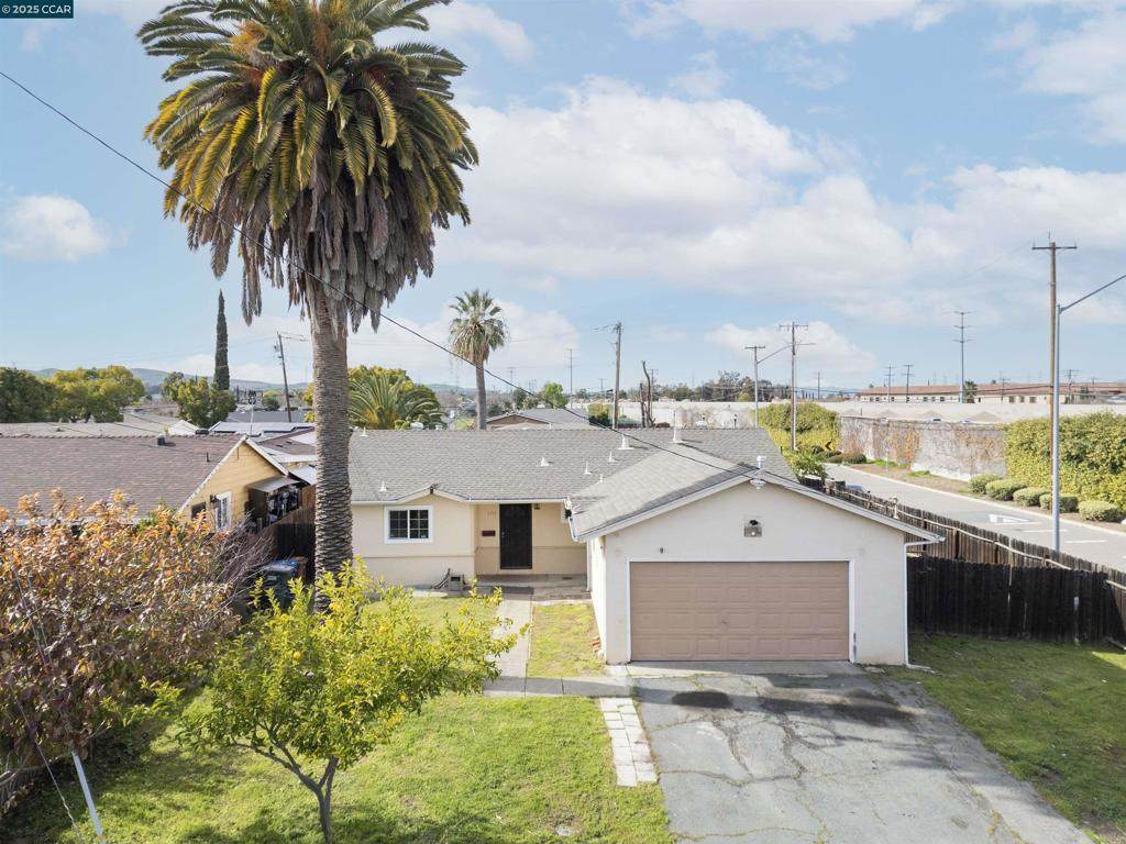 2106 Goff Ave - Photo 1