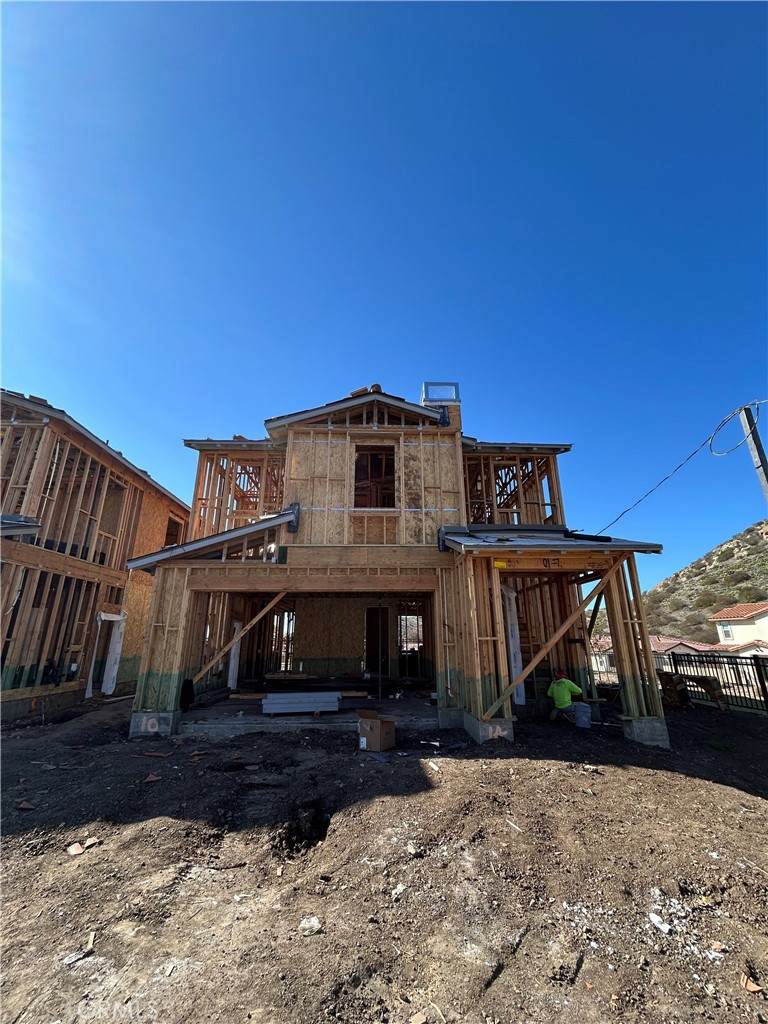 407 Fraser Point - Photo 1
