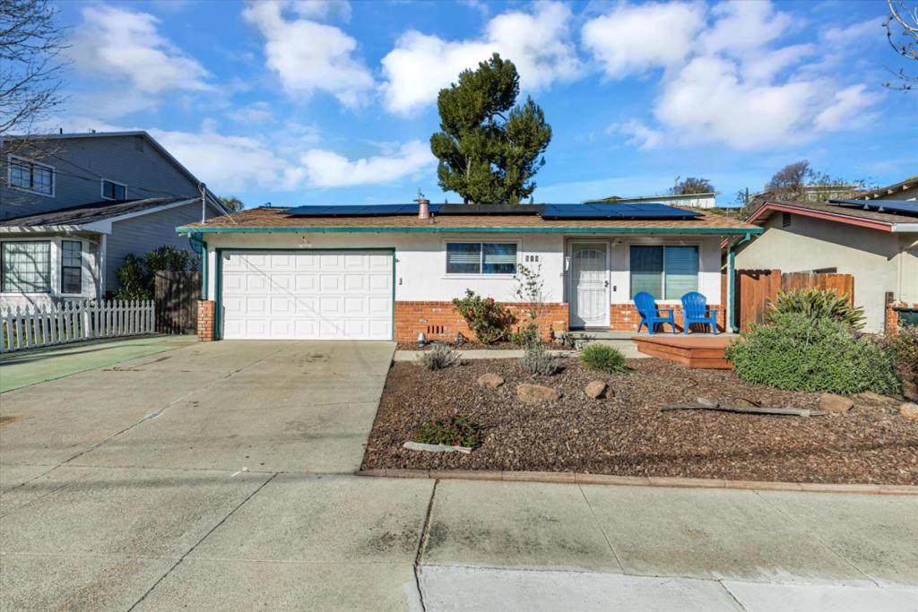 519 Lindley Drive - Photo 1