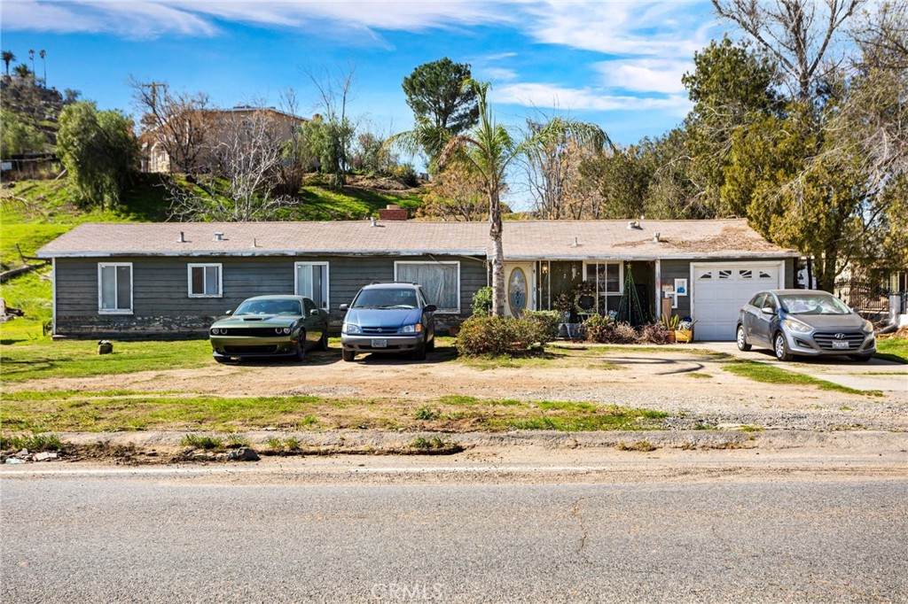 11178 Locust Ave - Photo 1