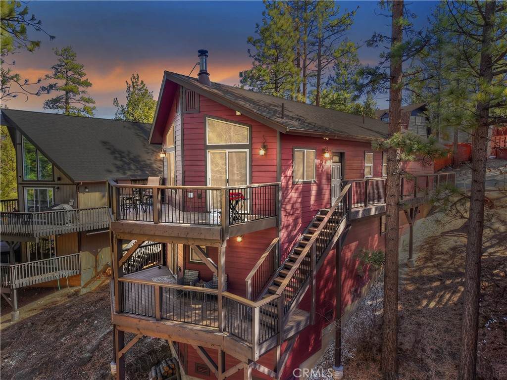 321 Hilltop - Photo 1