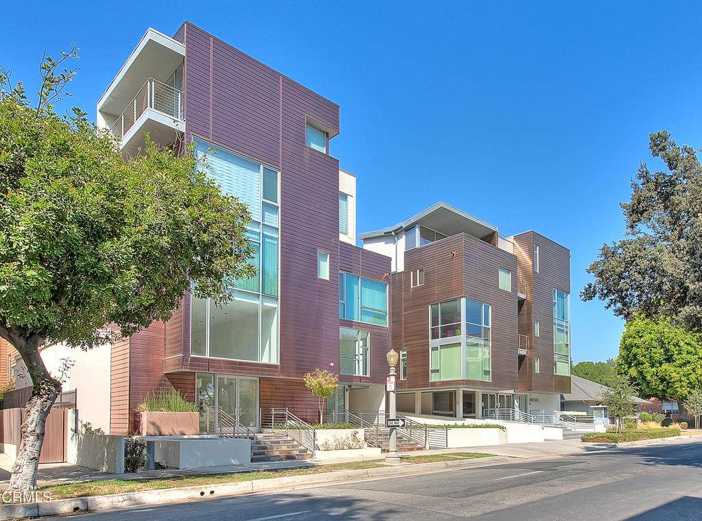 153 Hudson - Photo 1
