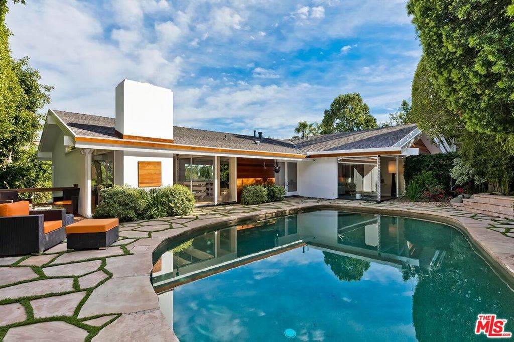 9316 Beverly Crest Drive - Photo 1