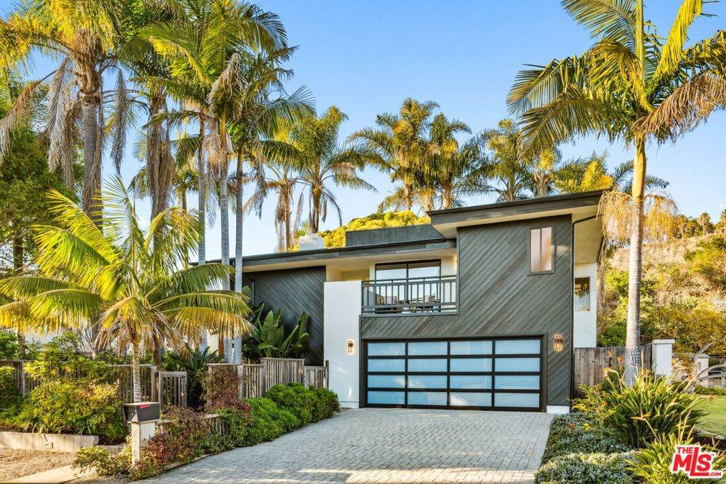 8105 Buena Fortuna Street - Photo 1