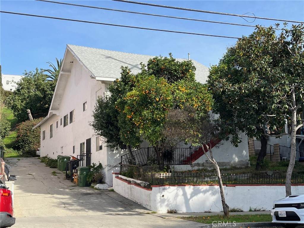 2312 Lincoln Park Avenue - Photo 1
