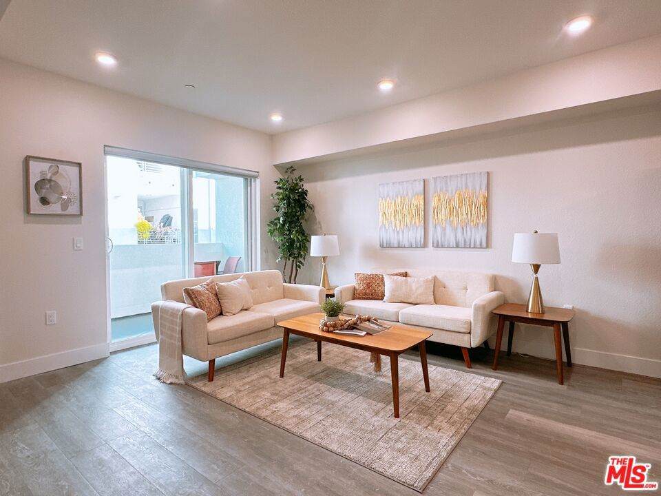 https://bt-photos.global.ssl.fastly.net/socal/orig_boomver_1_374062473-2.jpg