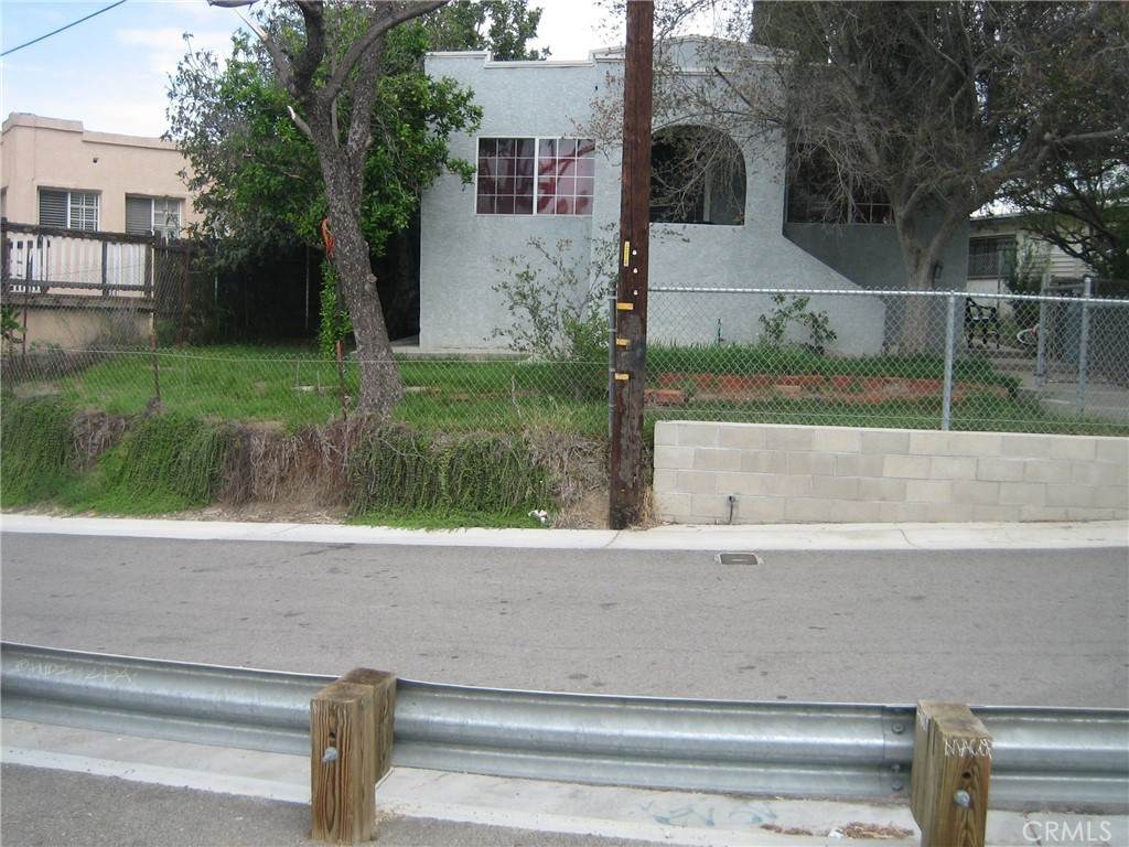 https://bt-photos.global.ssl.fastly.net/socal/orig_boomver_1_374064778-2.jpg