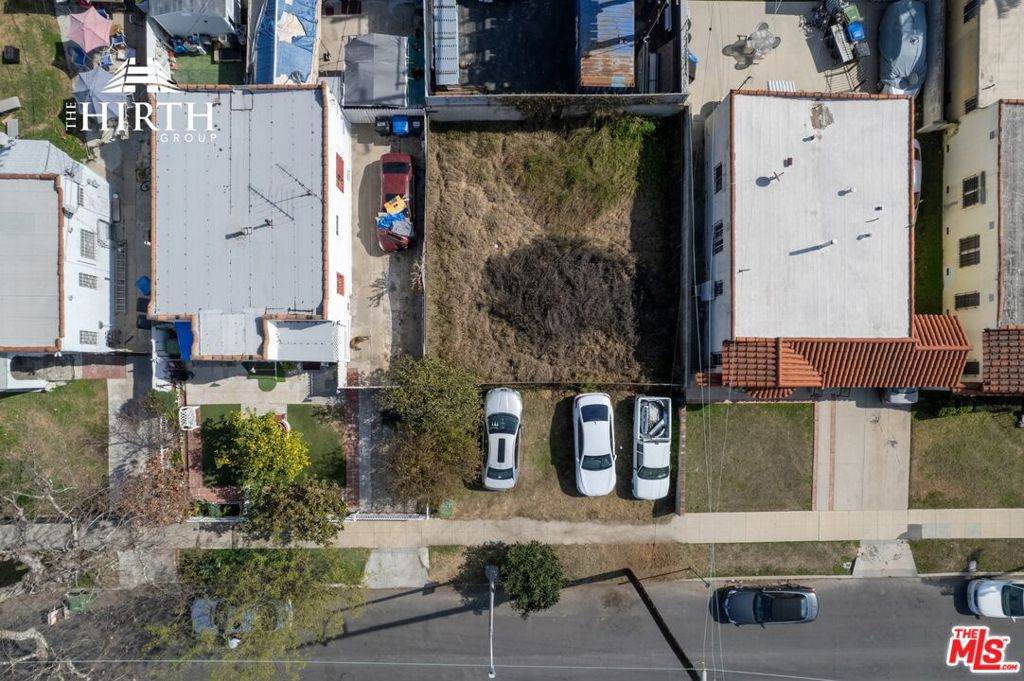 6104 Wilton Place - Photo 1