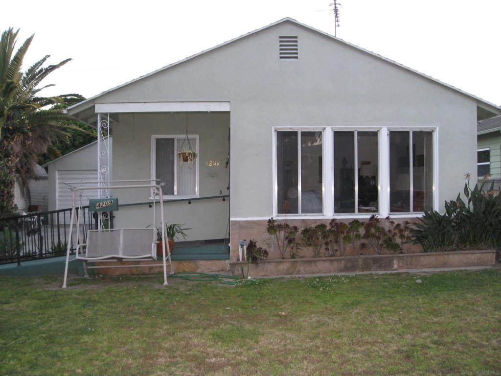 4209 Lafayette Pl - Photo 1