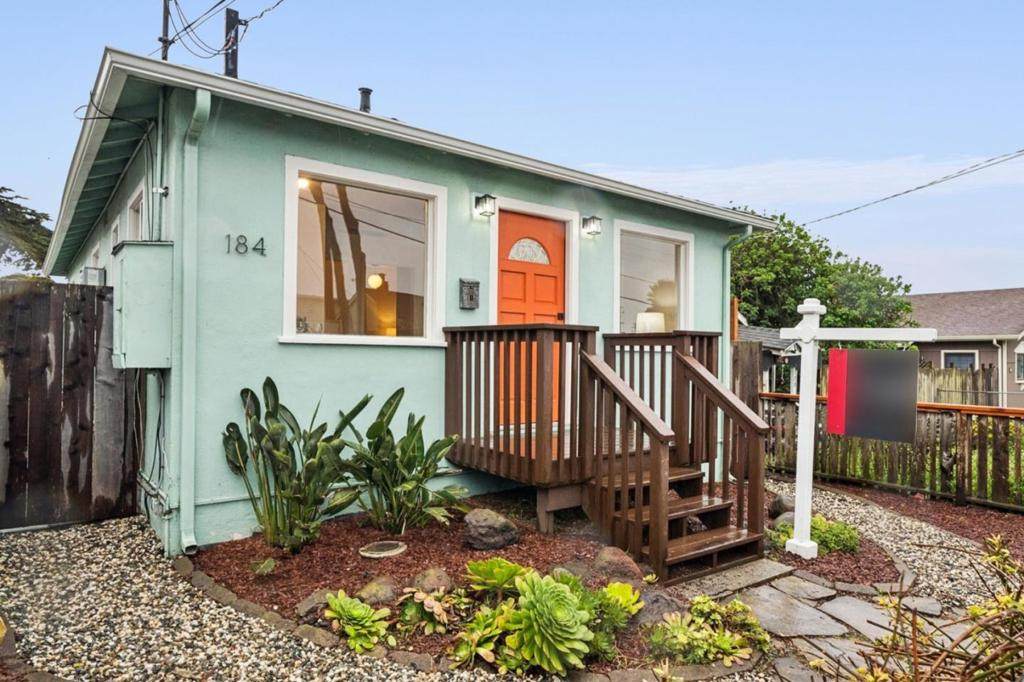 184 Paloma Avenue - Photo 1