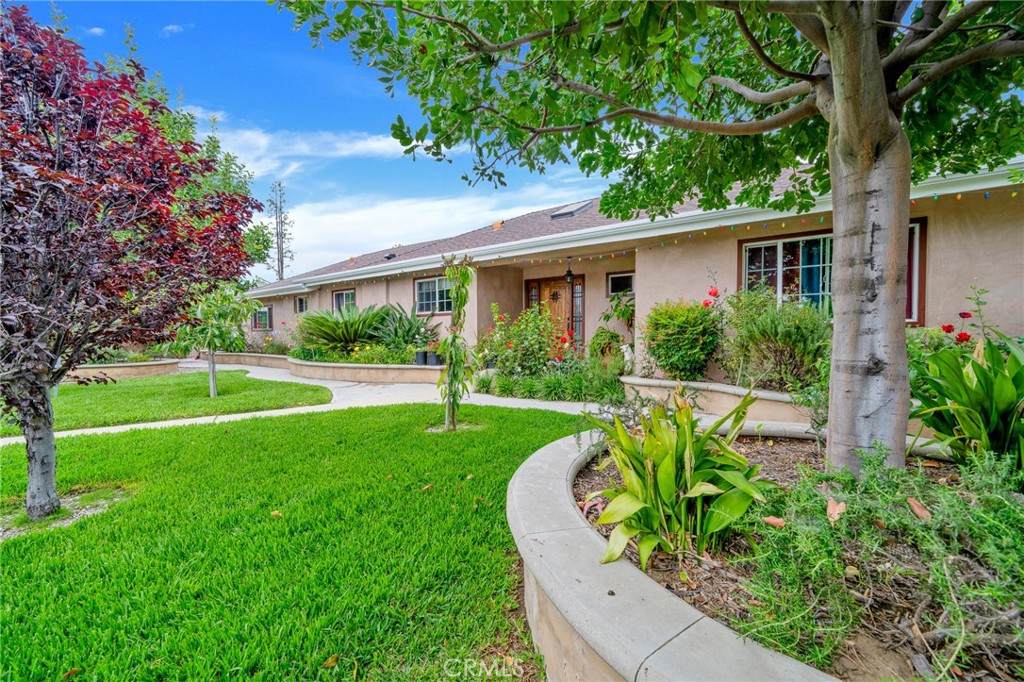 10050 Balboa Boulevard - Photo 1