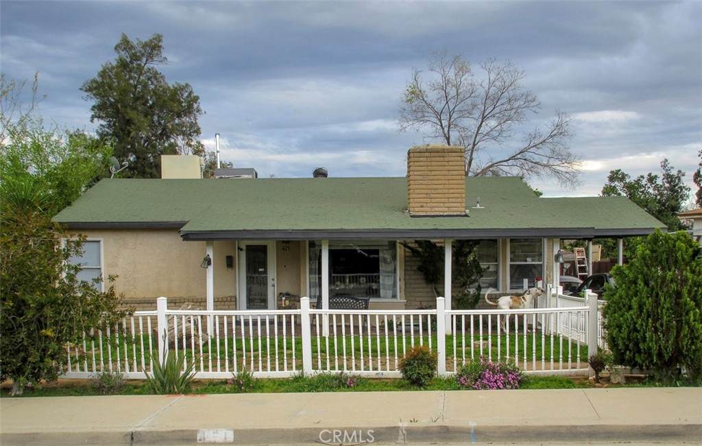 471 Poplar Avenue - Photo 1