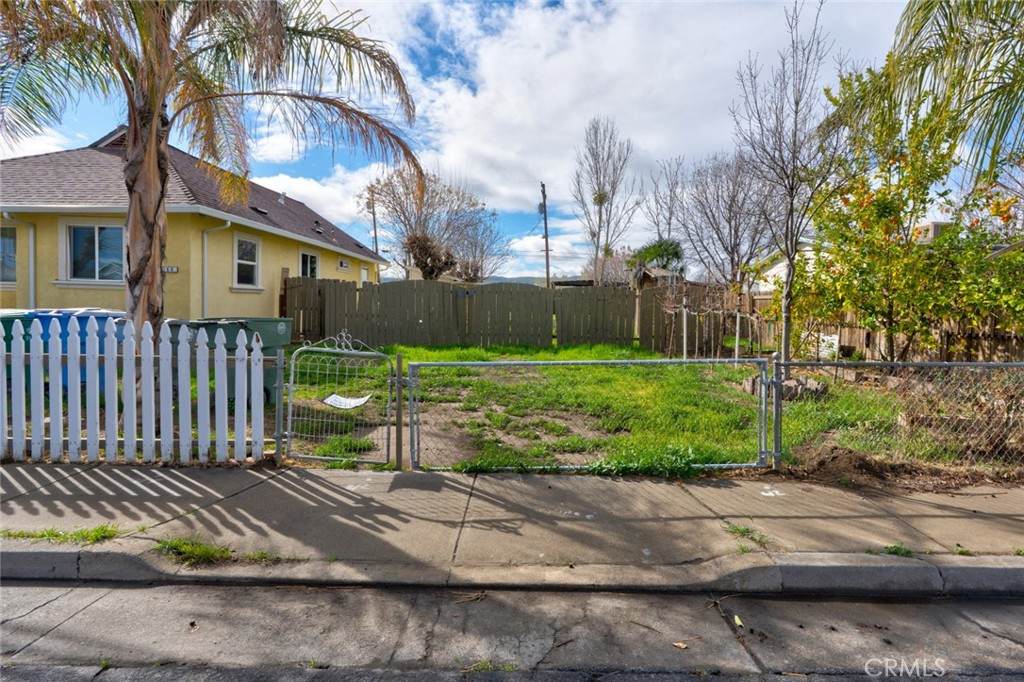 150 Houston Street - Photo 1