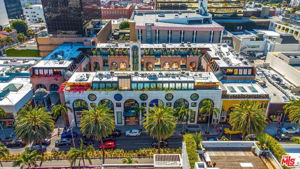 421 Rodeo Drive - Photo 1