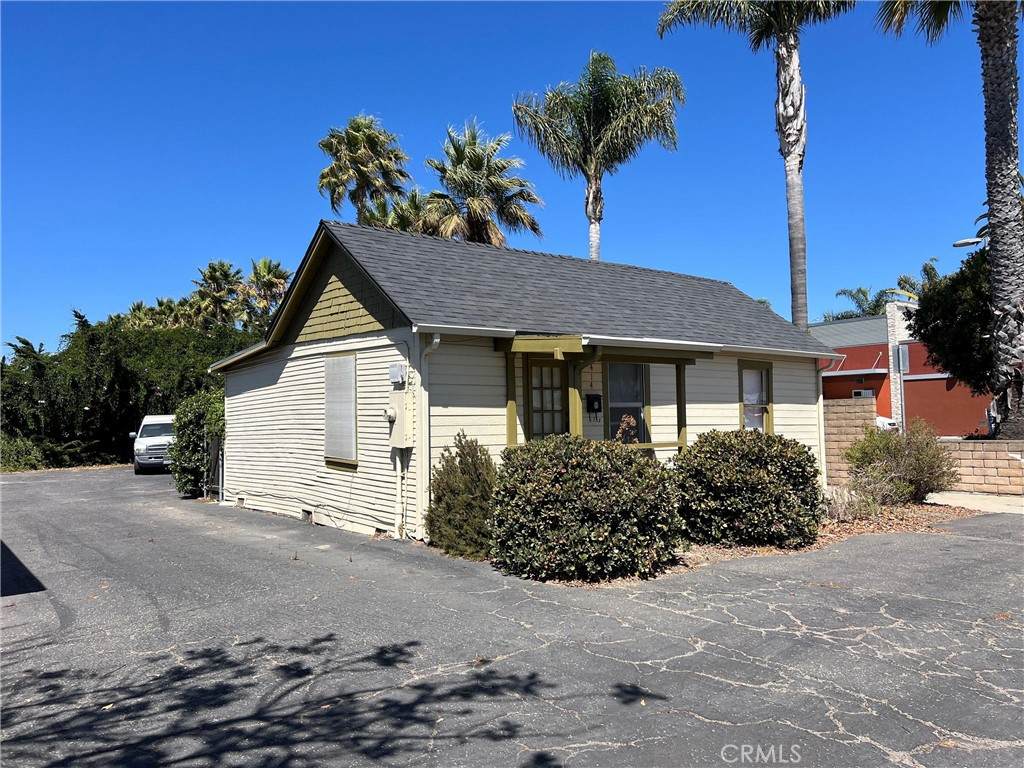 414 Grand Avenue - Photo 1