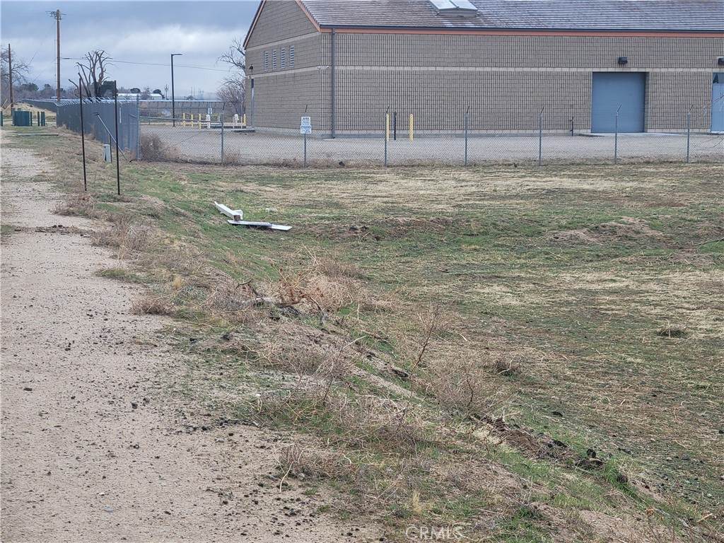 80 Avenue H - Photo 1