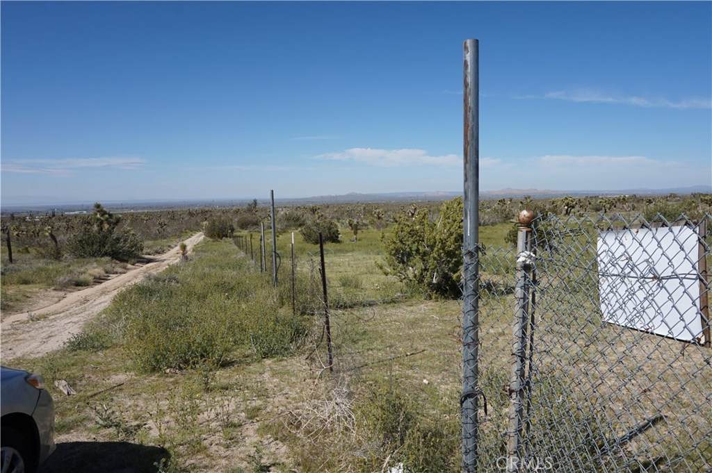 103 Fort Tejon Road - Photo 1