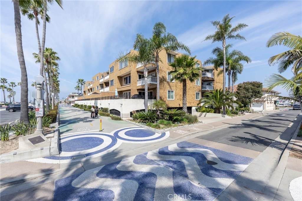 600 Oceanfront - Photo 1
