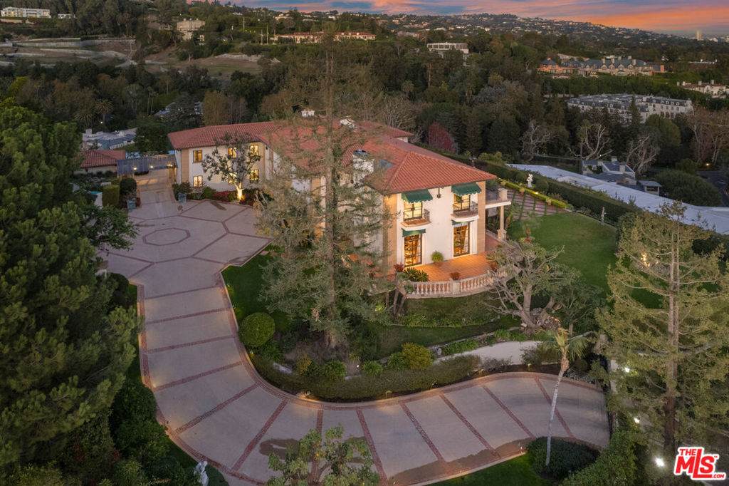 642 Siena Way - Photo 1