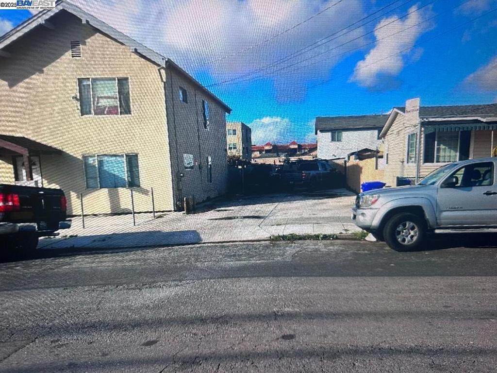 1317 Chanslor Ave - Photo 1