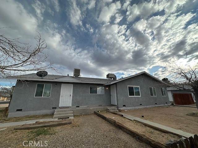 211 - 215 California Avenue - Photo 1